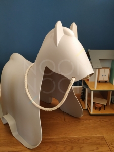 Designerski konik do pokoju dziecięcego // D3 cavallo