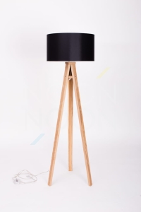 Klasyczna lampa na trójnogu // L17 